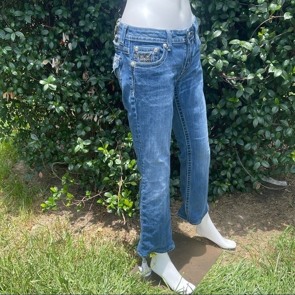 Miss Me Boot Cut Whiskering Factory Faded Low Rise Jeans - Picture 4 of 16